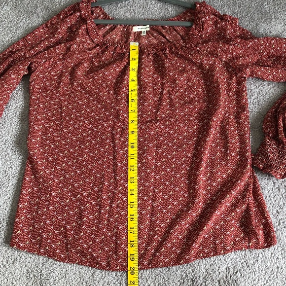 Long Balloon-Sleeve Top - Picture 5 of 8